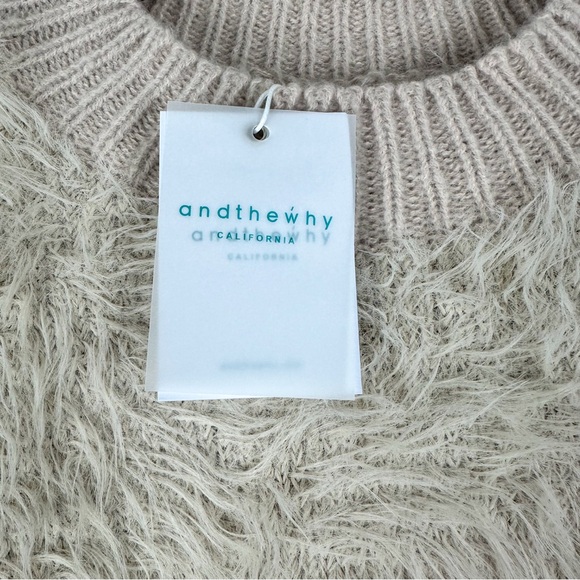 Women Fuzzy Pullover Sweater Oatmeal Cozy Chic Sweater NWT - Picture 7 of 9